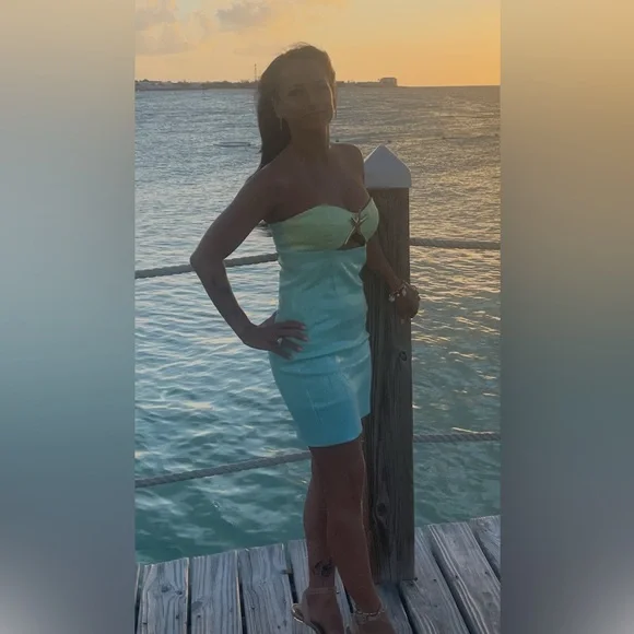 Stellar Strapless Lime and Aqua Dress - Picture 4 of 6